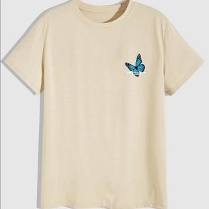 Butterfly graphic Tshirt NWOT